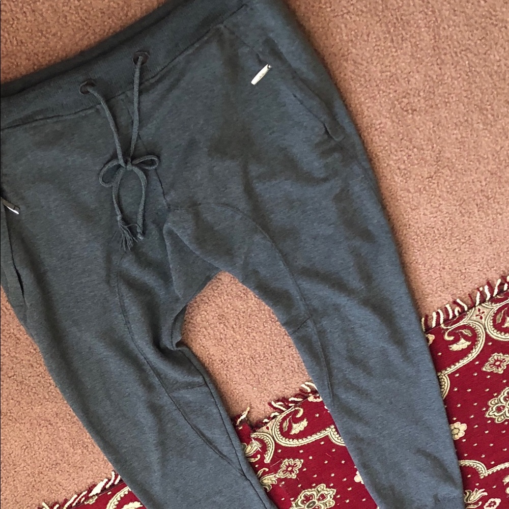 SLOUCHY COOL JOGGERS🌺🌺🌺SALE